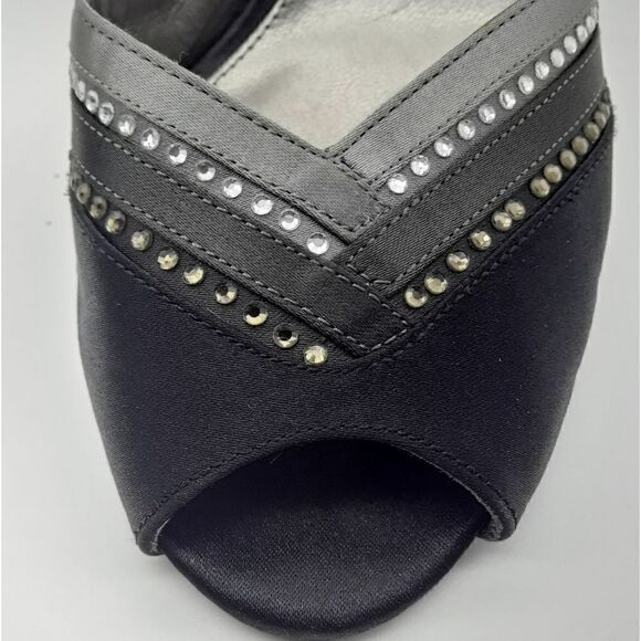 Adrianna Papell  Boutigue Gambit Black Satin Heeled Shoes Size 6M - Picture 8 of 10